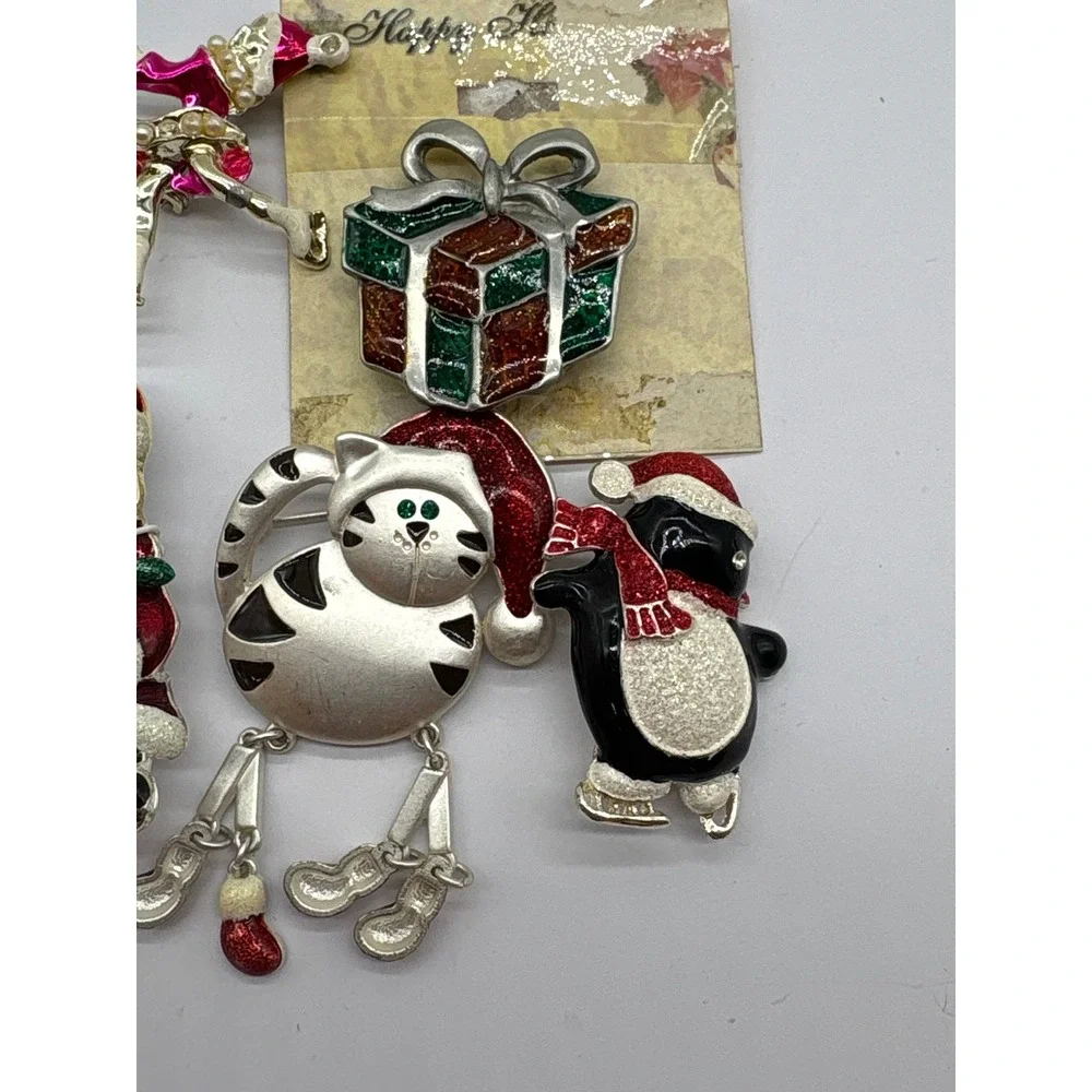 Lot of 5 Christmas Brooches Santa Cat Penguin Skater Gift Enamel Pins J42‎